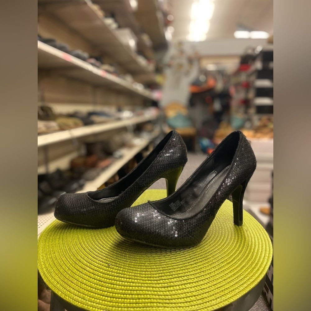 Zodiac 9.5 Black Sequinheels 343